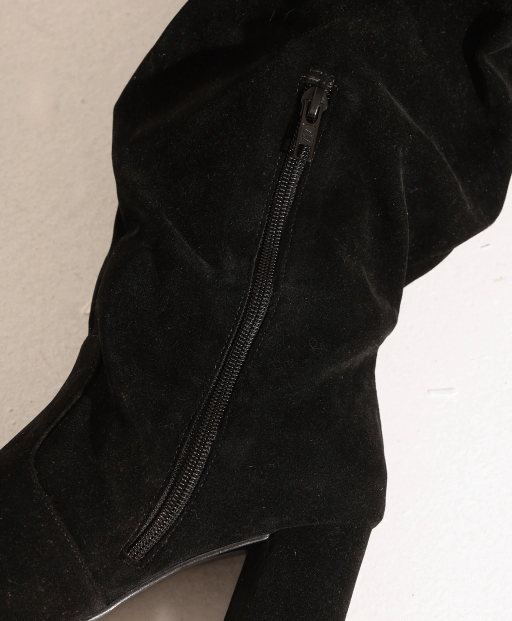 Bota Slouchy Acamurçada Preta