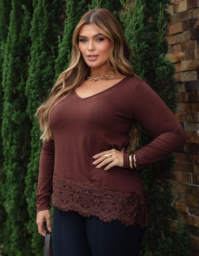 Blusa Assimétrica Chantilly