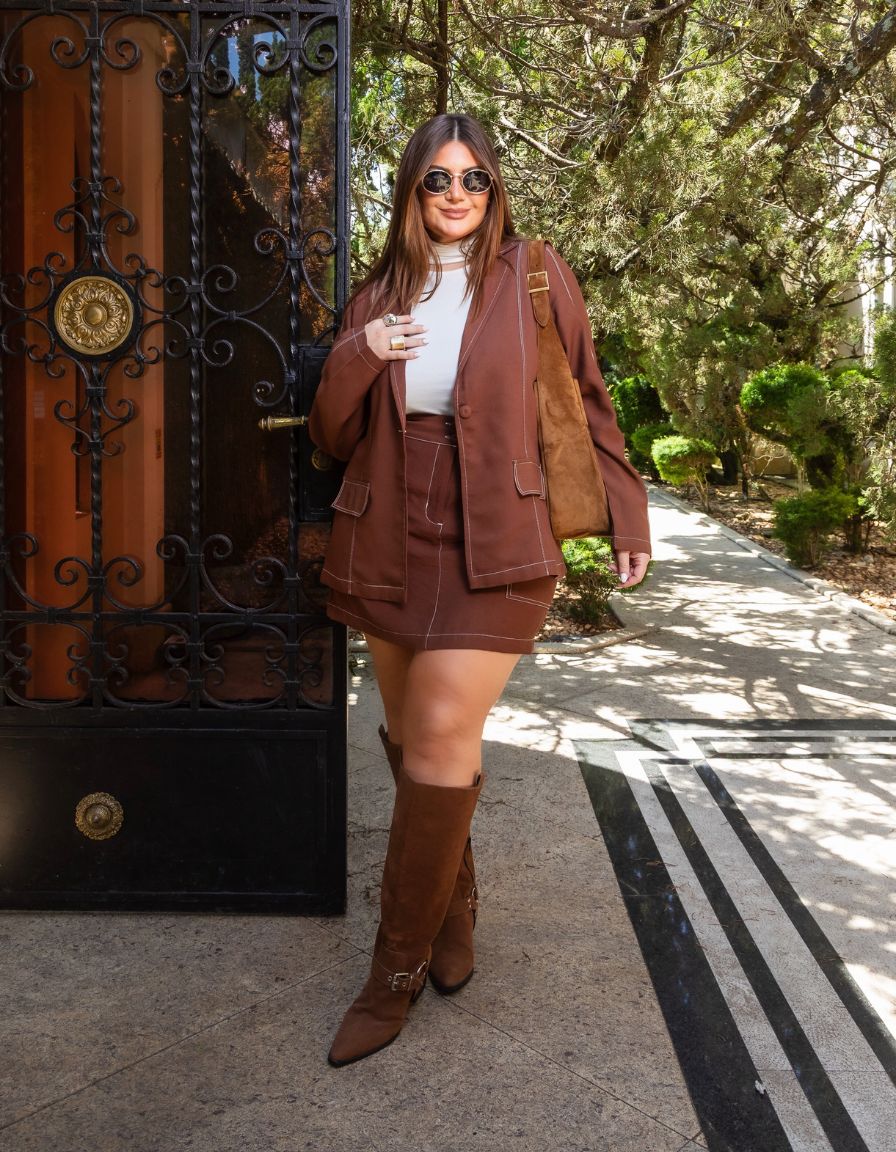 Shorts Saia com Pespontos