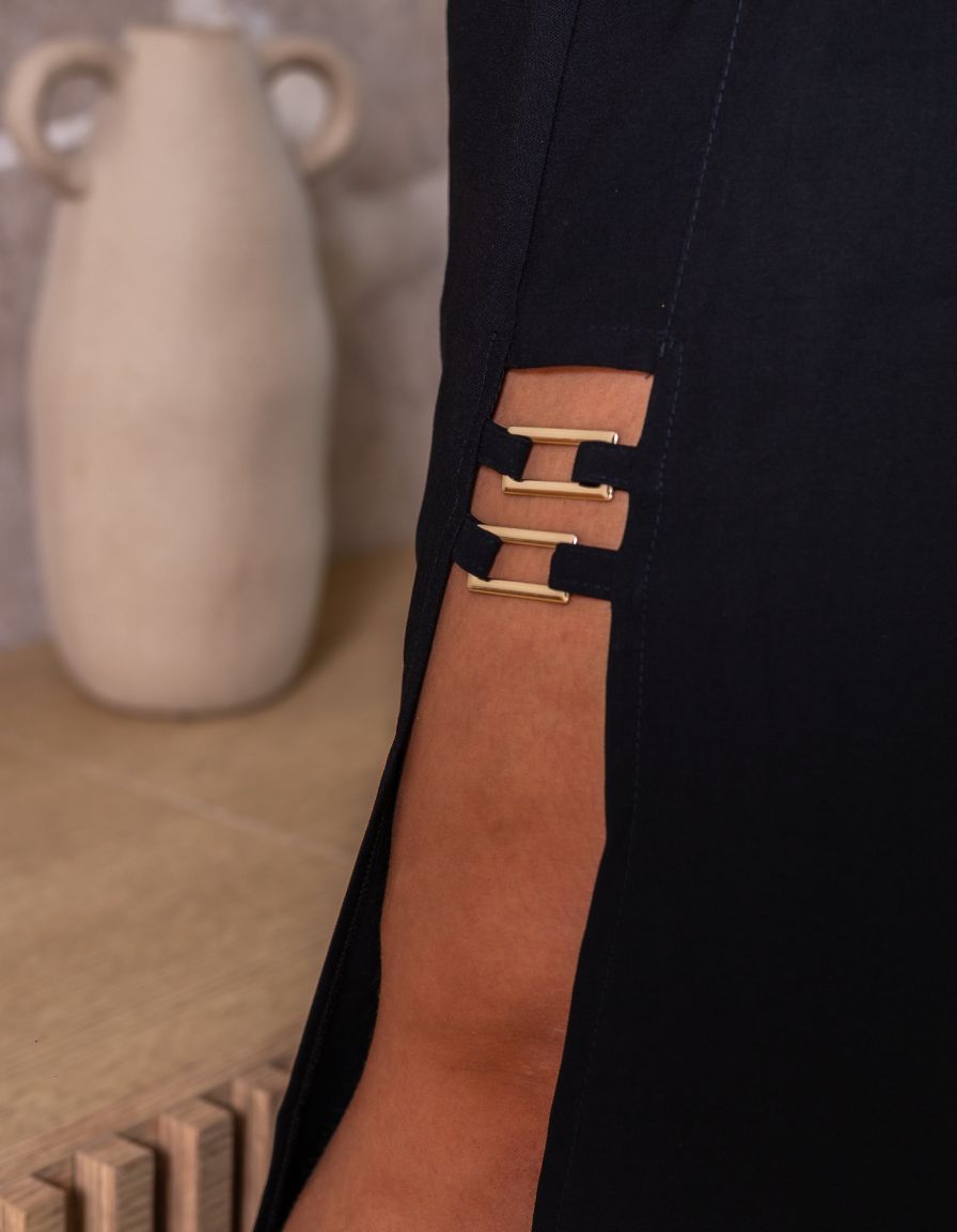 Vestido Midi Fenda Fivelas