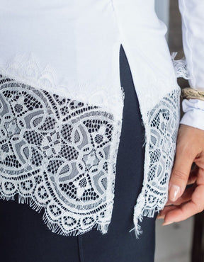 Blusa Assimétrica Chantilly