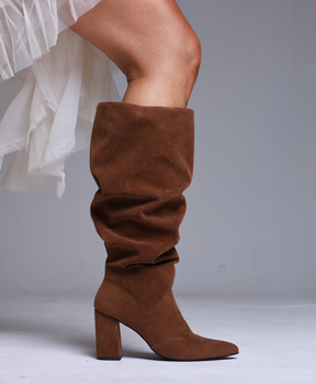 Bota Slouchy Camurça Marrom Escuro
