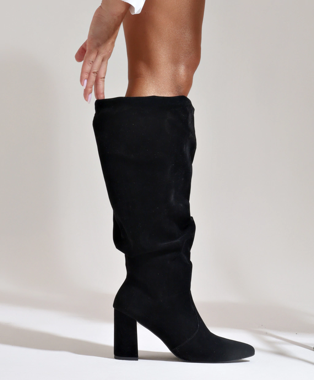 Bota Slouchy Acamurçada Preta