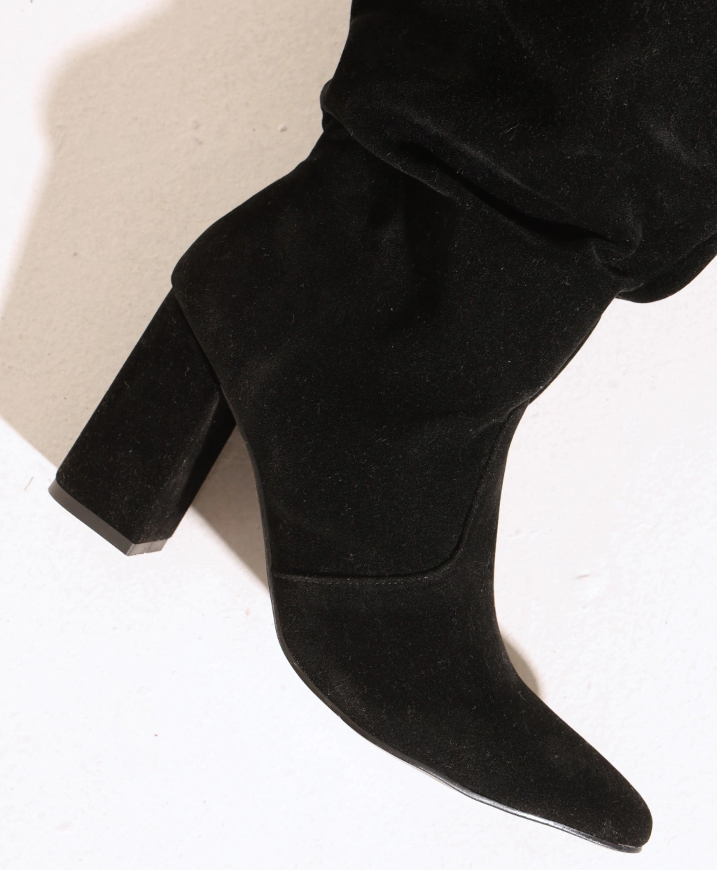 Bota Slouchy Acamurçada Preta